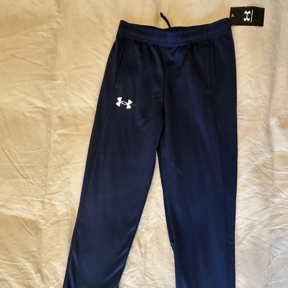 Boy's Under Armour fleece pants